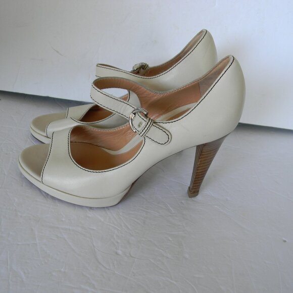SERGIO ROSSI CREAM/IVORY LEATHER WOOD HEEL OPEN TOE MADE IN ITALY HEELS SZ 35.5 - Picture 1 of 8